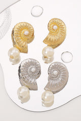 Ocean Jewel Conch Pearl Earrings - Gold