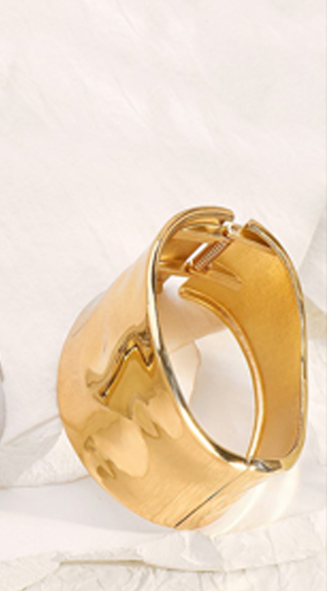 Lea Irregular Wide Metal Bangle Bracelet - Gold